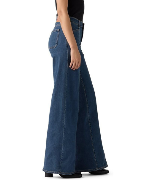 Levi’s Women’s Seamed Regular Jeans